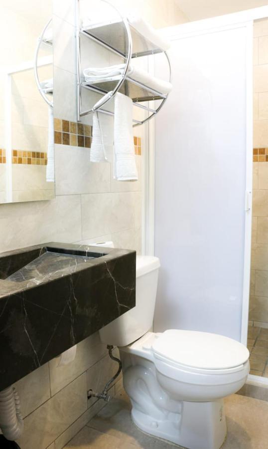 Suites Bajio Λεόν Εξωτερικό φωτογραφία